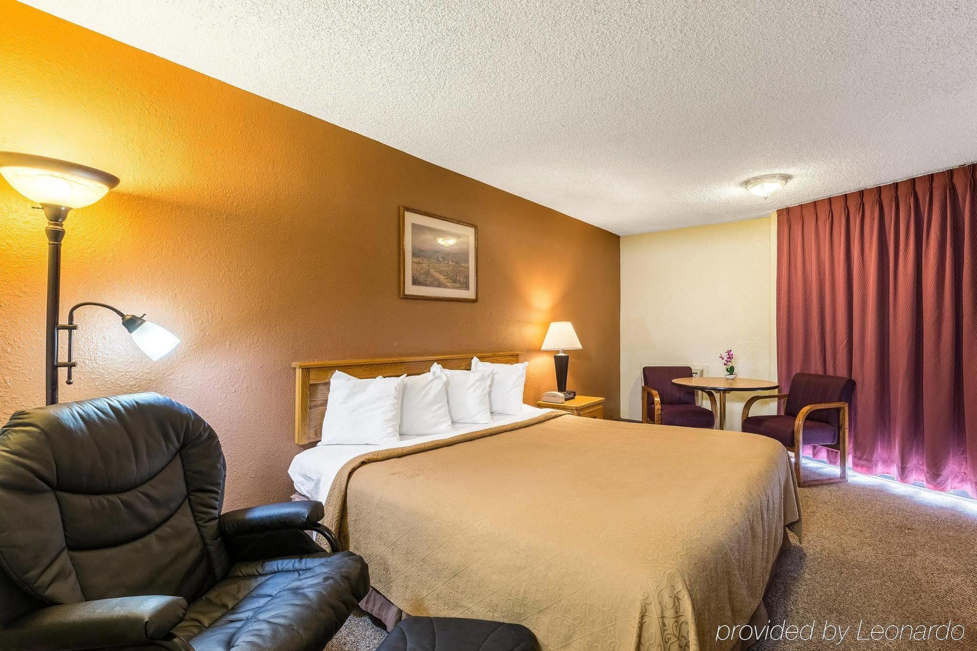 Quality Inn Omaha Exterior photo